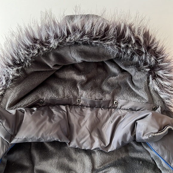 EUC Via Spiga Gray Puffer Coat Jacket Girls Sz S Hooded Faux Fur Fleece - Picture 15 of 16